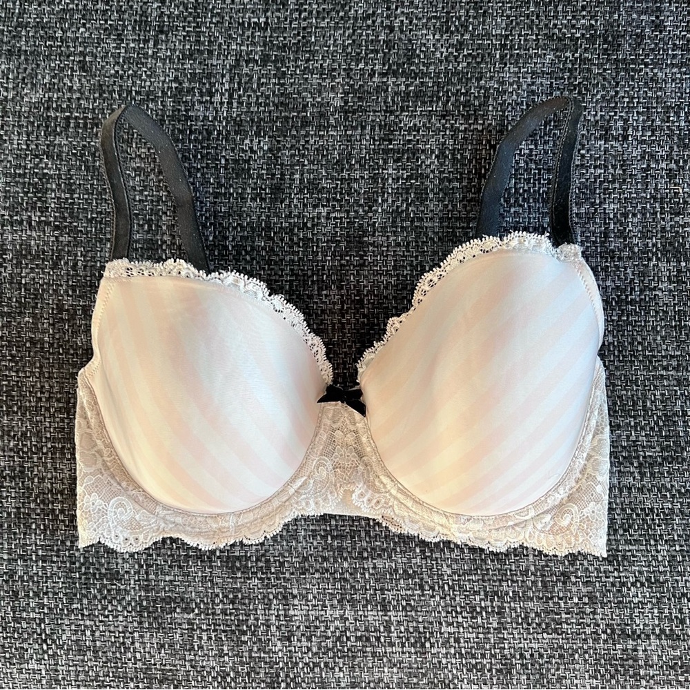 Victoria’s Secret Pink Striped Full Coverage Bra Size 32DDD